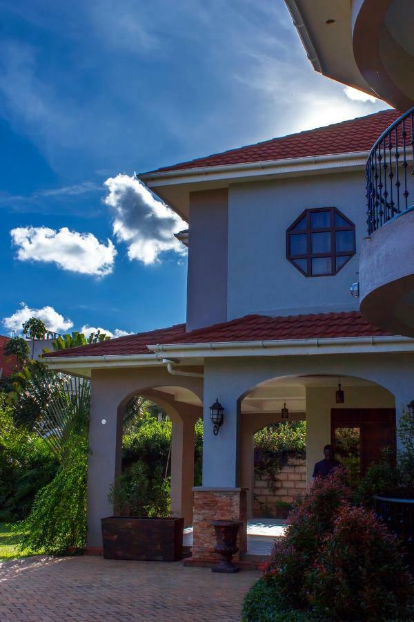 Akasu Bed And Breakfast Kampala Exteriér fotografie